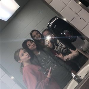 Meet your Posher, Kenadi